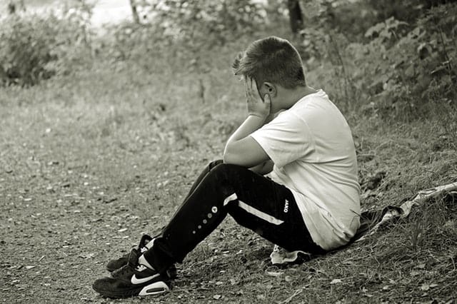 Stressed situations constrict lungs and airways leading to shallow breaths (Pexels)