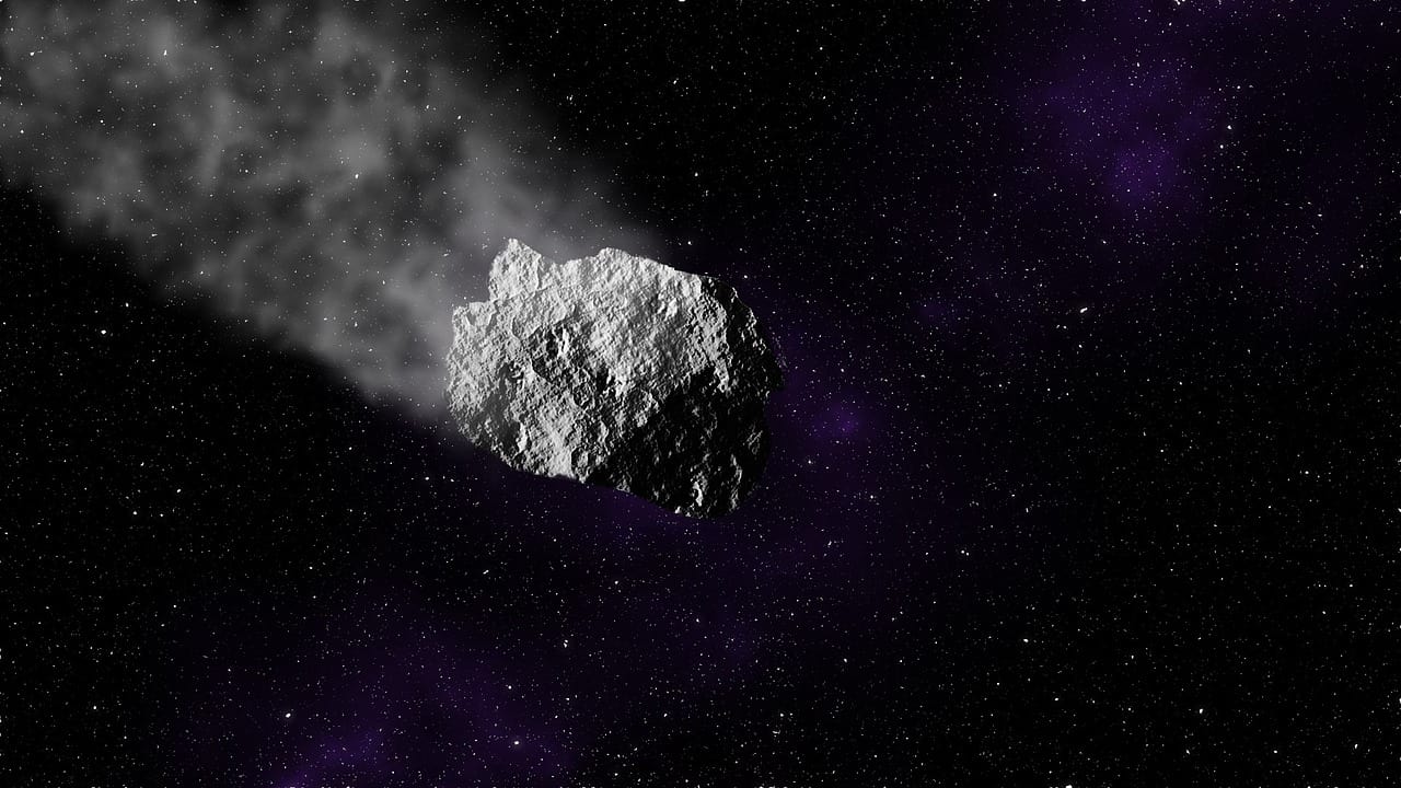 Rocks blasted off the Earth could have brought life to the Moon. (Pixabay)